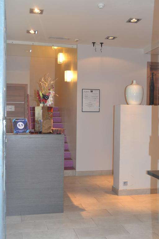 Mandara Hotel อองทีบส์ ภายนอก รูปภาพ